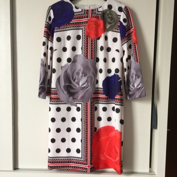 Floral Print Dresses - Picture 4 of 8